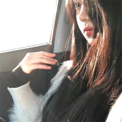 九零全家靠我心声逆风翻盘